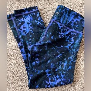 Lululemon leggings size 2   23”